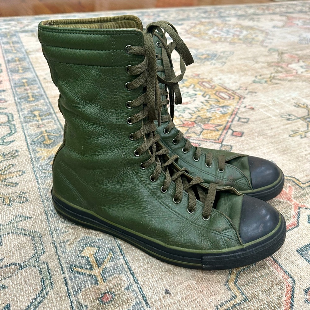CONVERSE CHUCK TAYLOR ALLSTAR COMBAT BOOT/SNEAKER